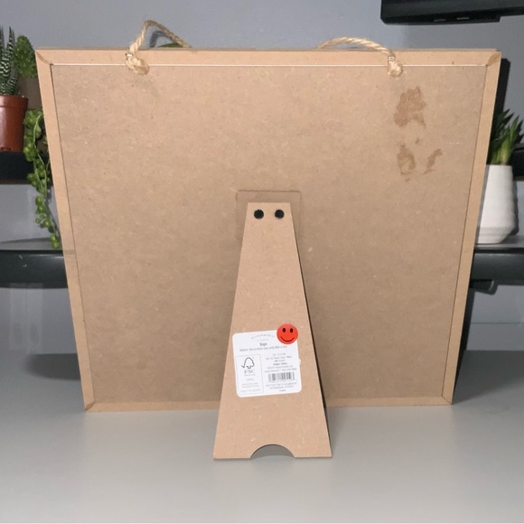 Target Wondershop VERY HAPPY HOLIDAYS Wood Picture / Sign - Picture 4 of 14